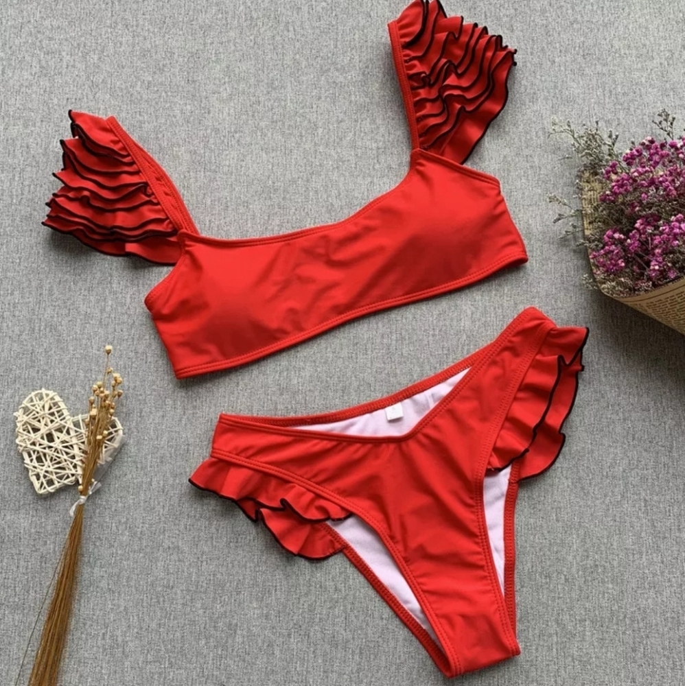 New Sexy Red Ruffle Shoulders Bikini Set Swimsuit - Picture 3 of 7